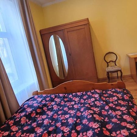 Hot Riga Ernestines Iela 7-1 Enjoy The Feel Of Home And History! Eksteriør billede